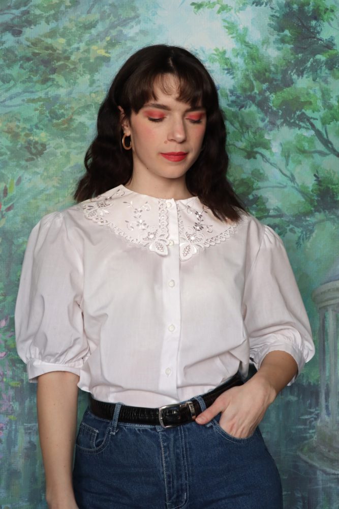 90’s white blouse with lace collar