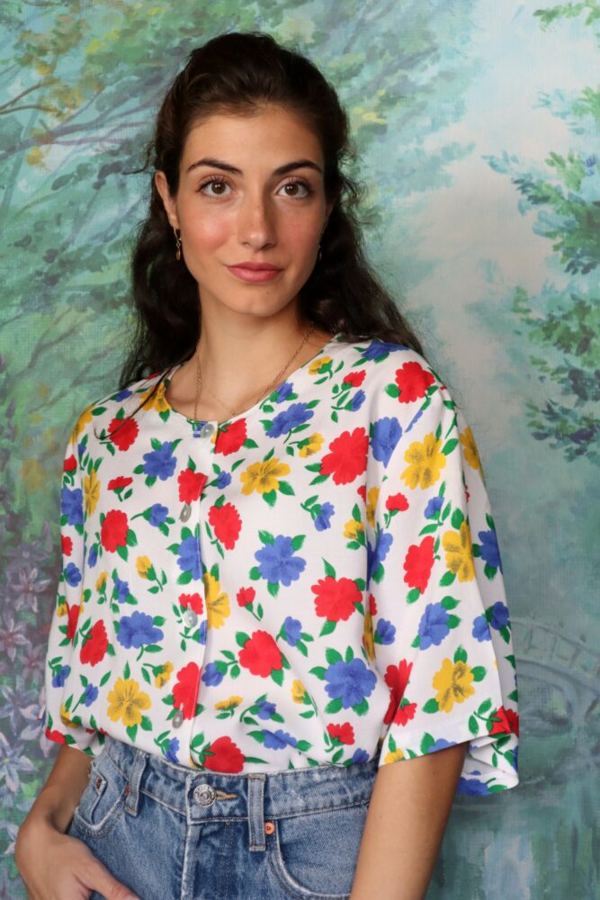 Oversized blouse with sweet small flowers
