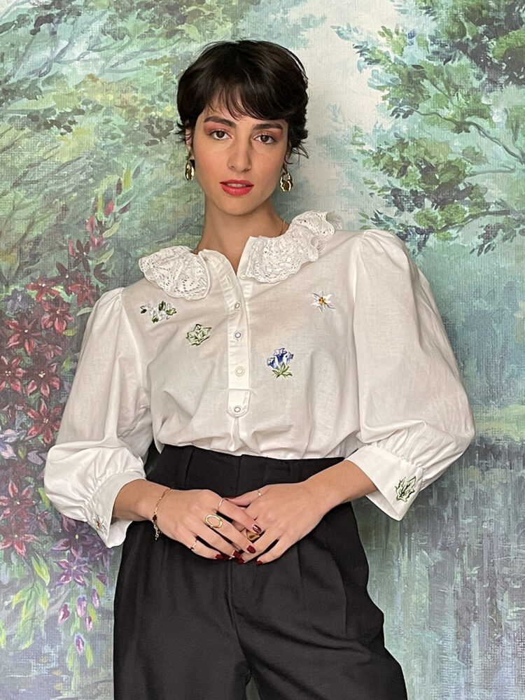 Vintage Austrian embroidered flowers white blouse