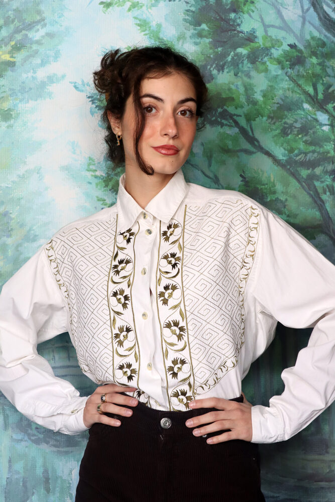 Vintage embroidered leaves blouse