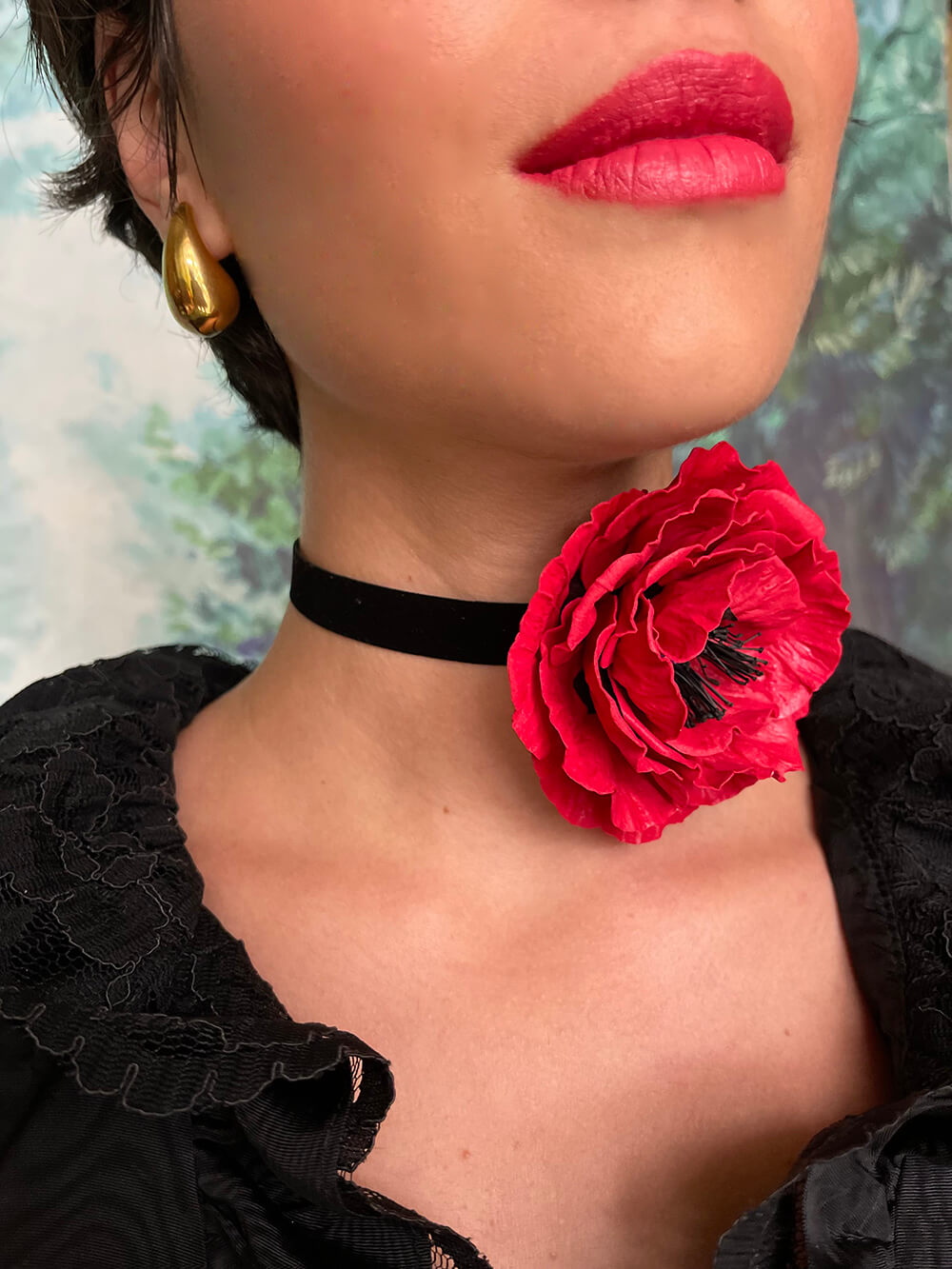 Poppy choker