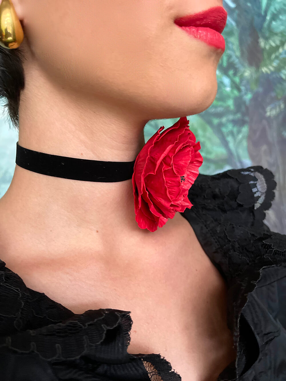 Poppy choker