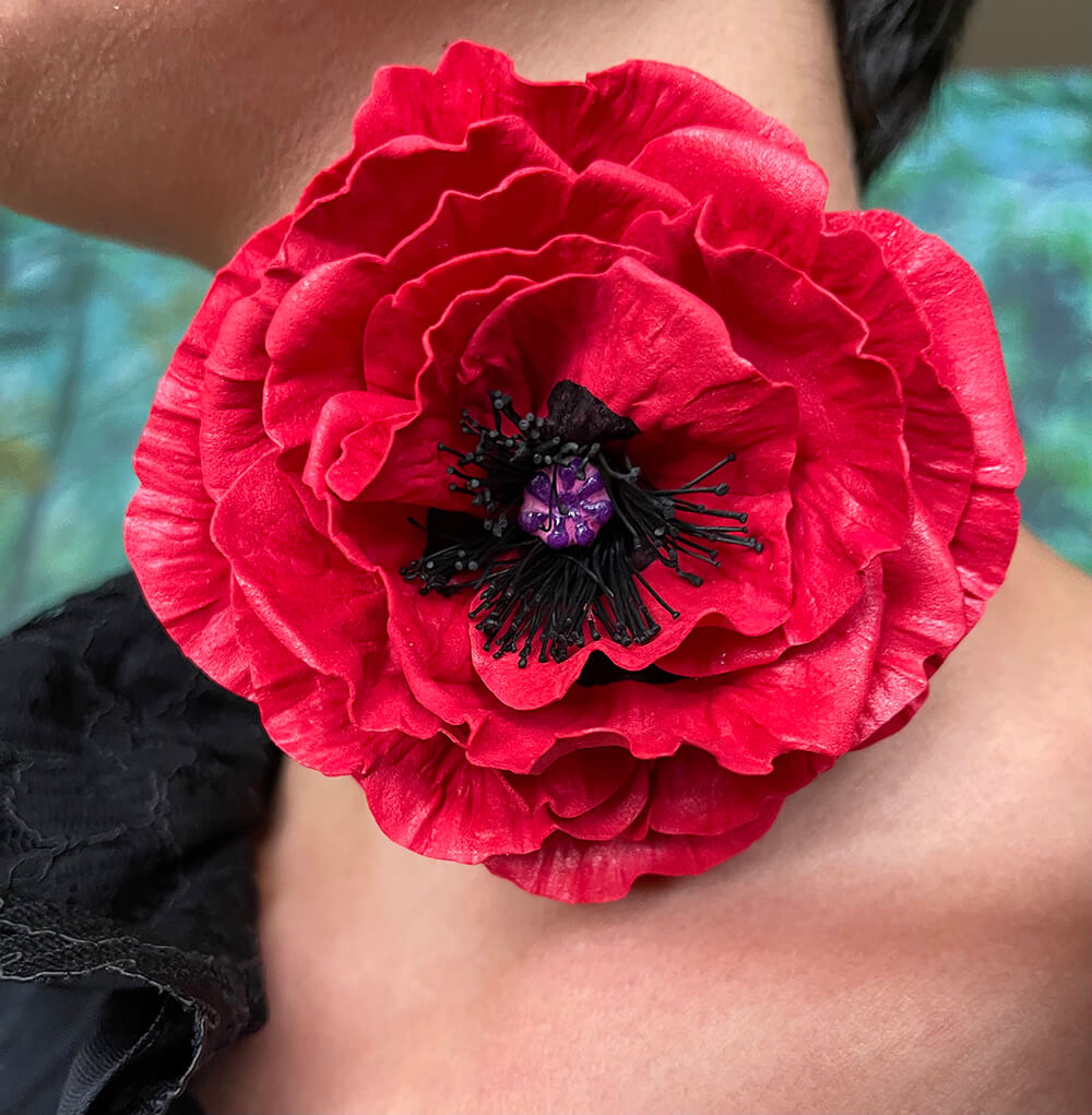 Poppy choker