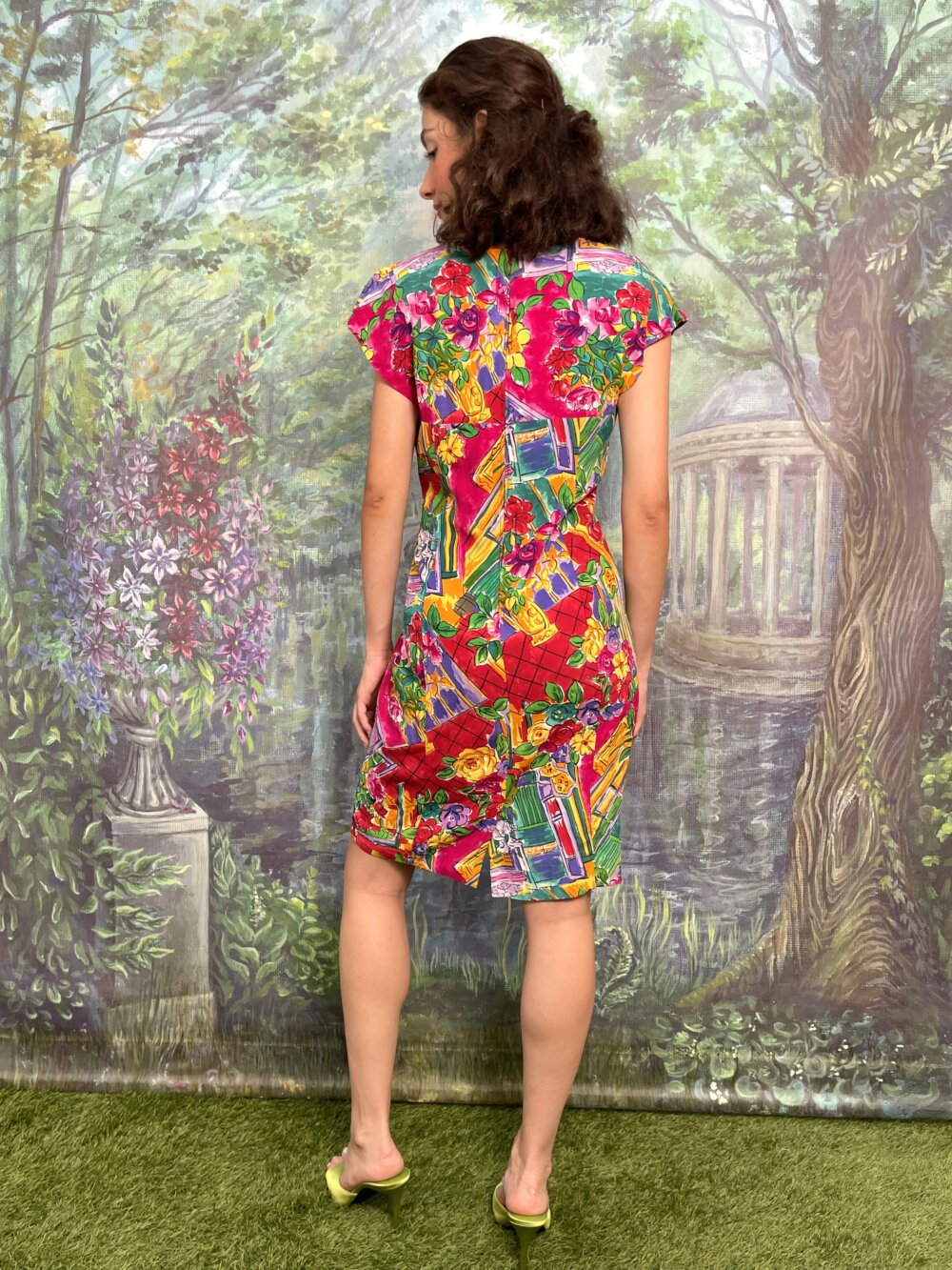 Vintage Italian Fitted Dress with Graphic Print