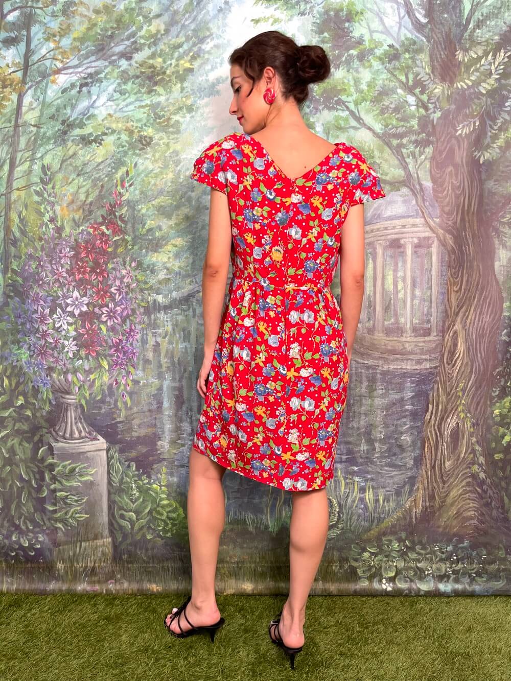 Vintage red floral polka dot fitted silhouette dress