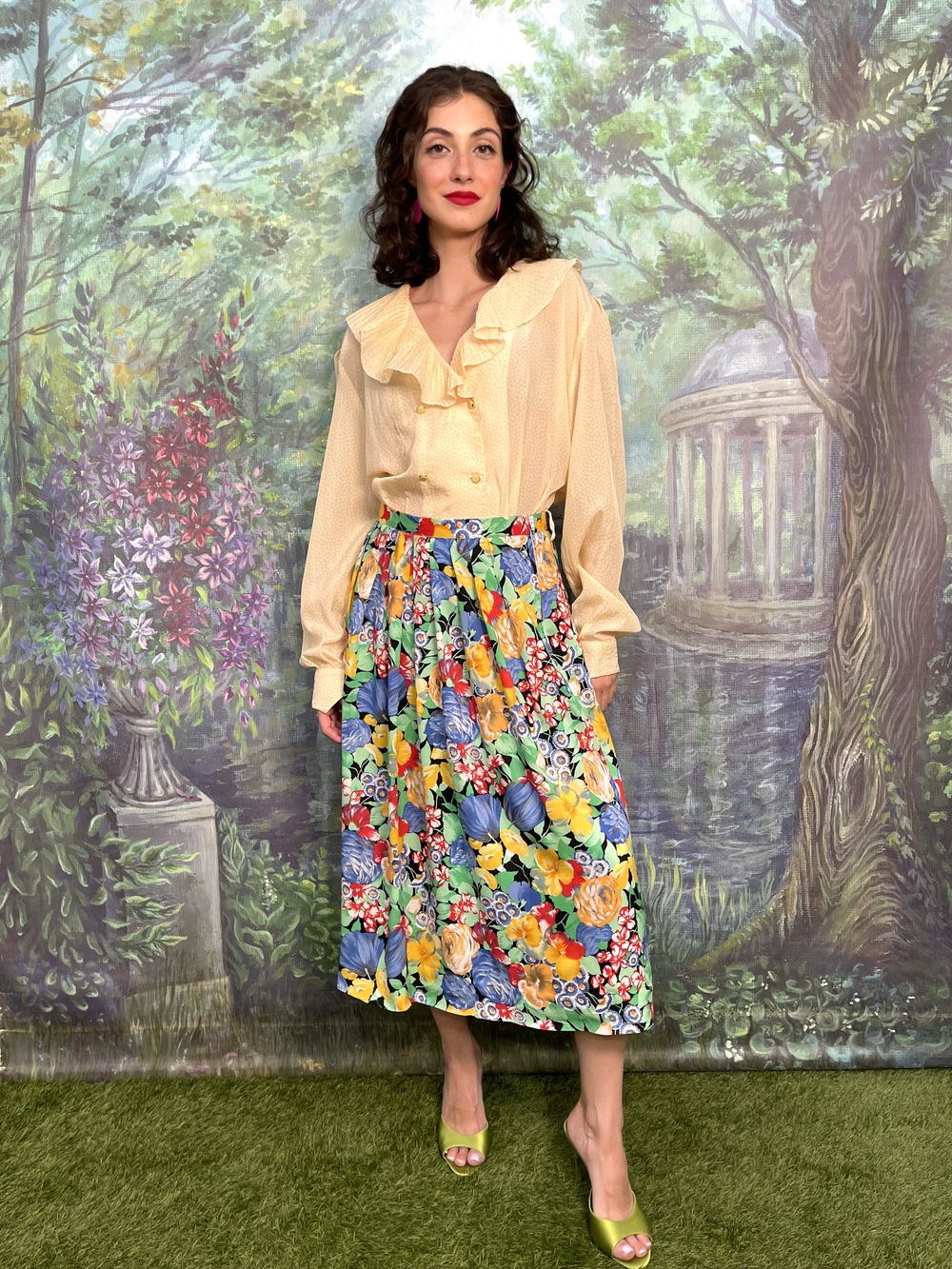 Vintage vibrant floral pleated midi skirt – high-waisted A-line fit