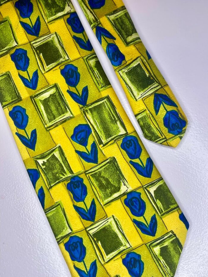 Vintage yellow blue flowers tie