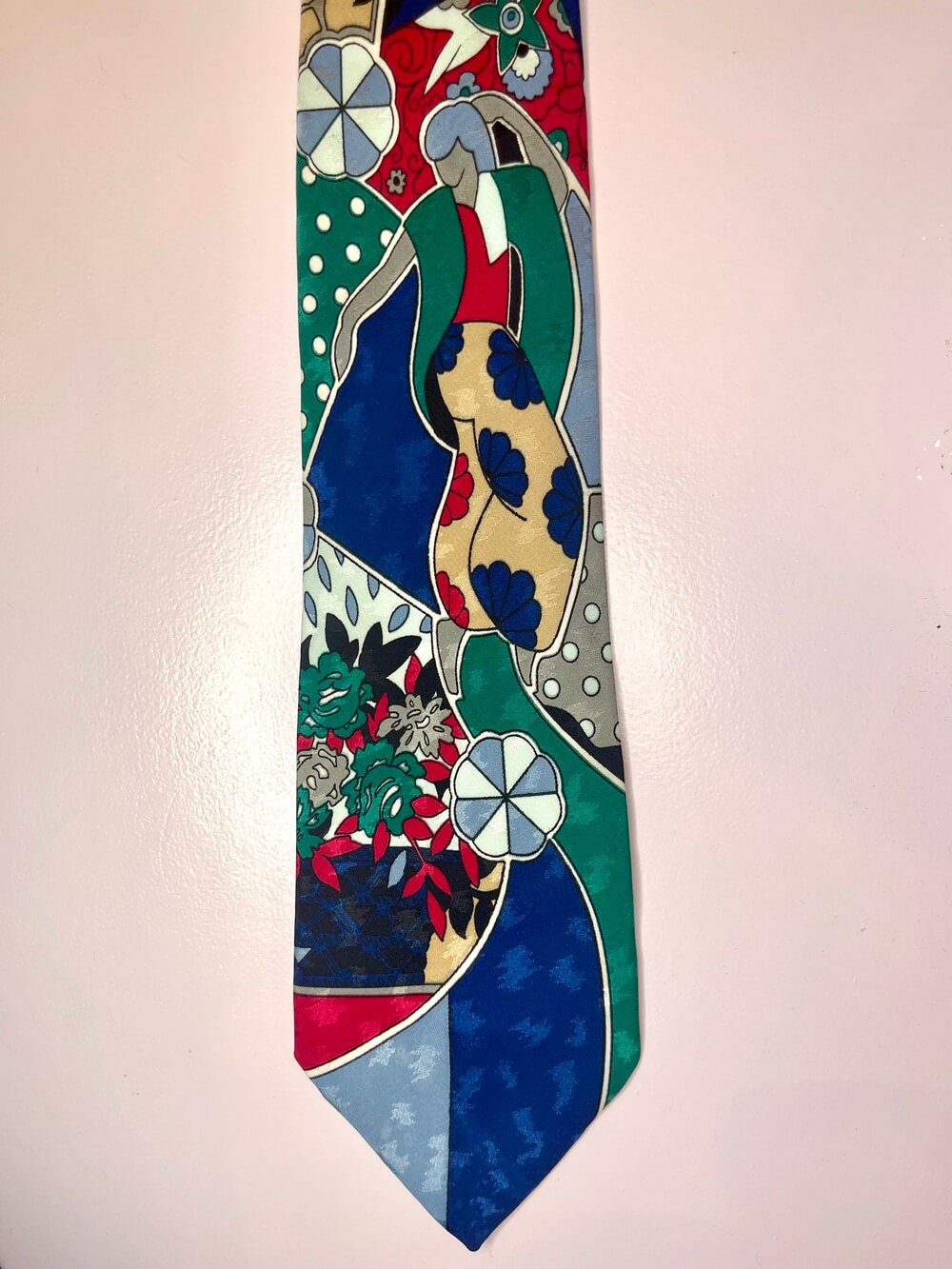 Vintage abstract figure tie