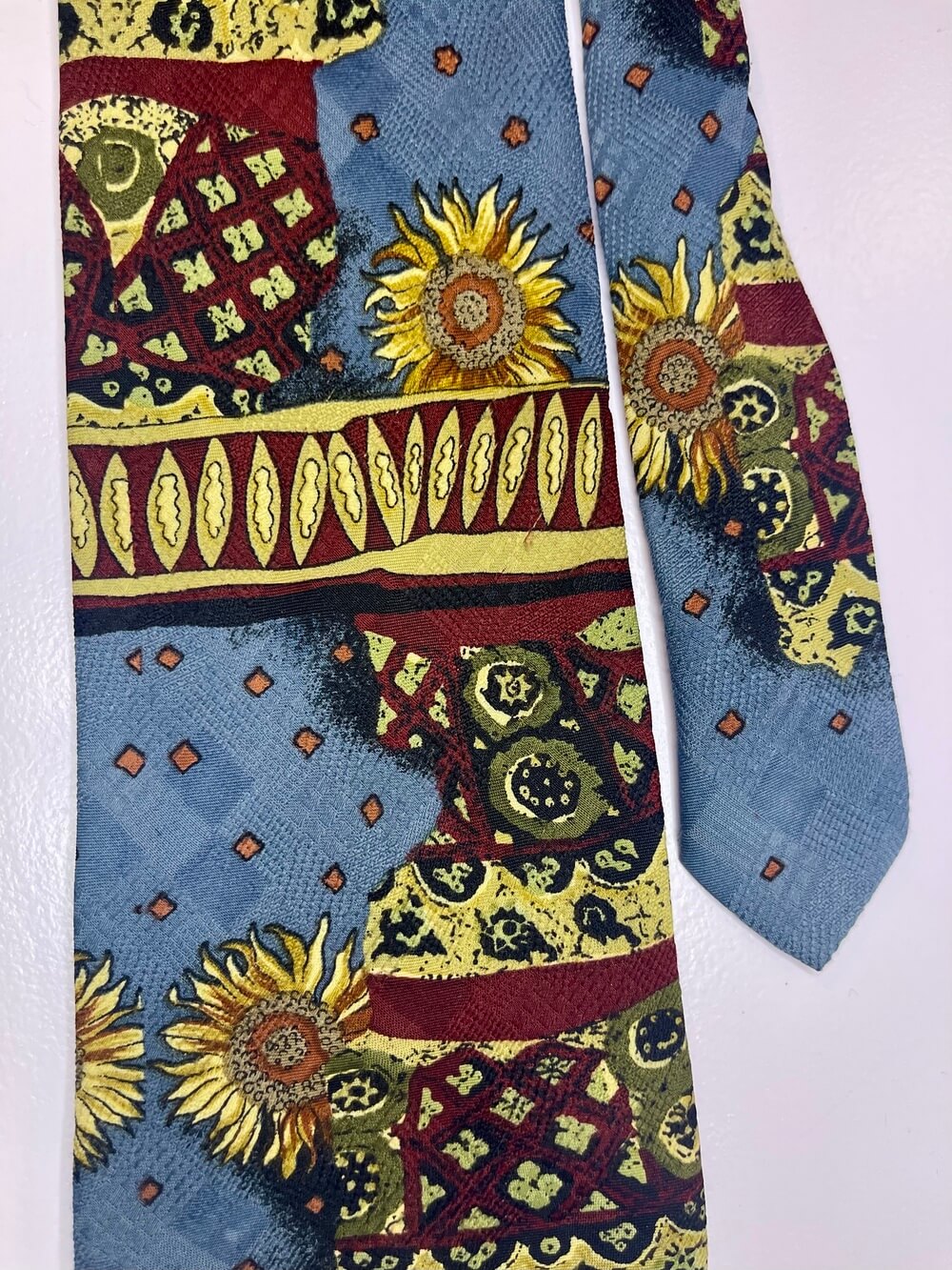 Vintage abstract sunflower tie