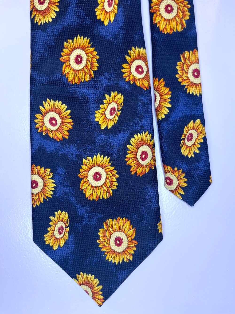 Vintage Sunflower dark blue tie