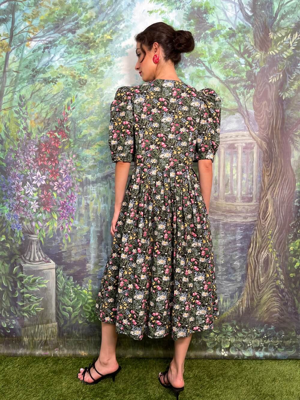 Vintage Austrian botanical floral cotton dress