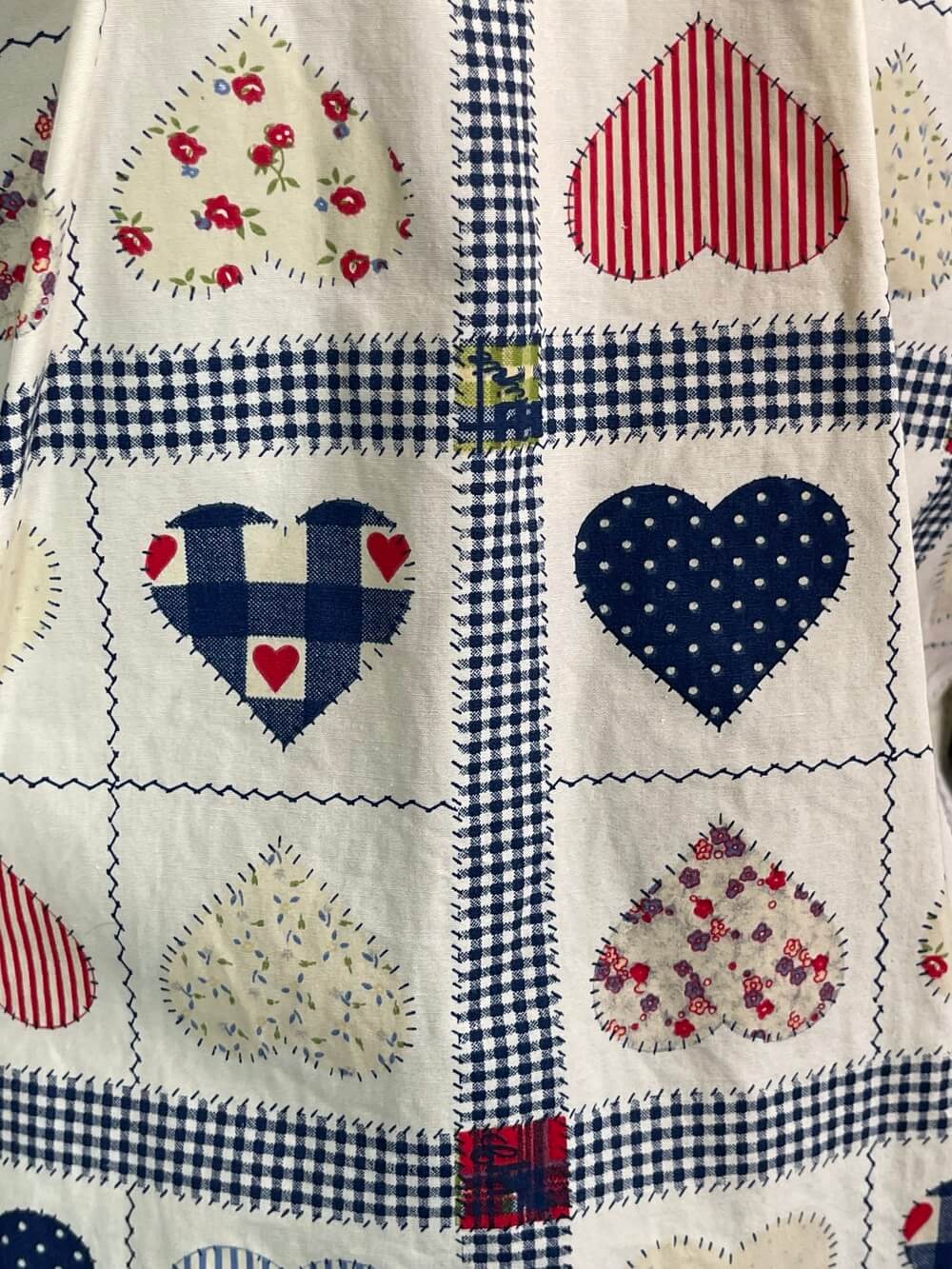 Vintage Heart Patchwork-Style blouse