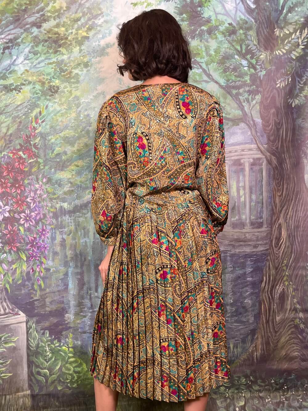 Vintage Jacquard Paisley Floral Metallic Midi Dress with Balloon Sleeves