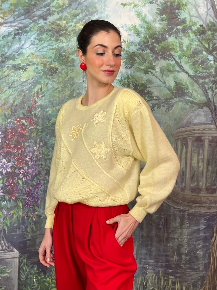 Vintage soft yellow knit sweater with floral embroidery