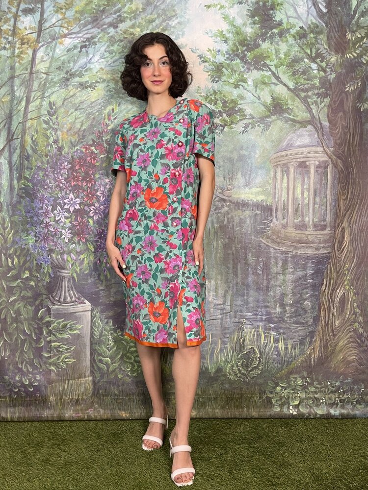 Vintage Floral Shift Dress with Pearl Flower Buttons