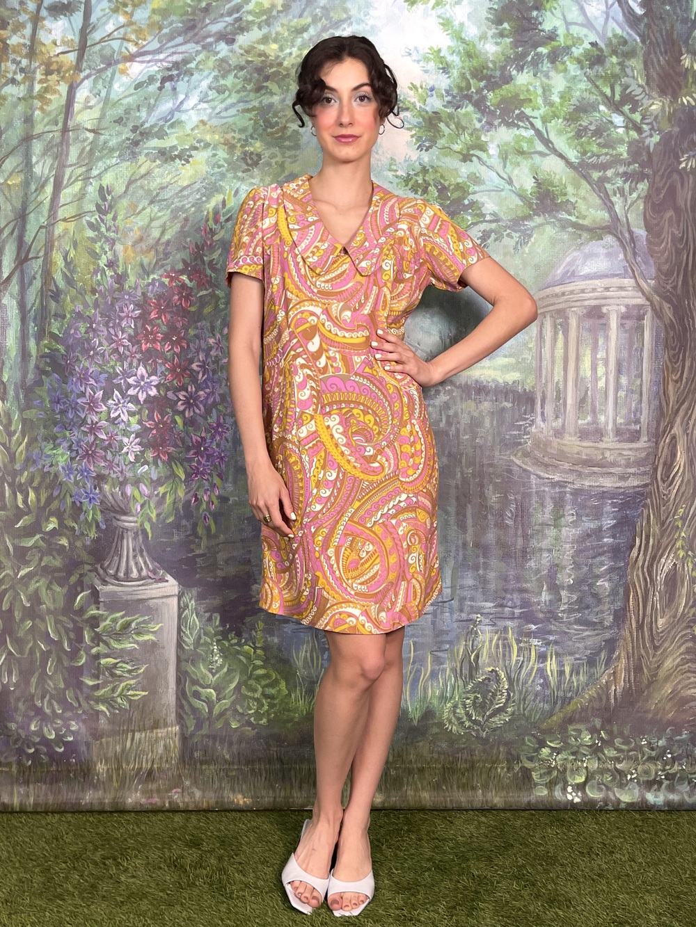 70s Vintage Psychedelic Paisley Mini Dress in Pink and Yellow