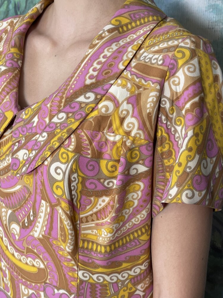 70s Vintage Psychedelic Paisley Mini Dress in Pink and Yellow