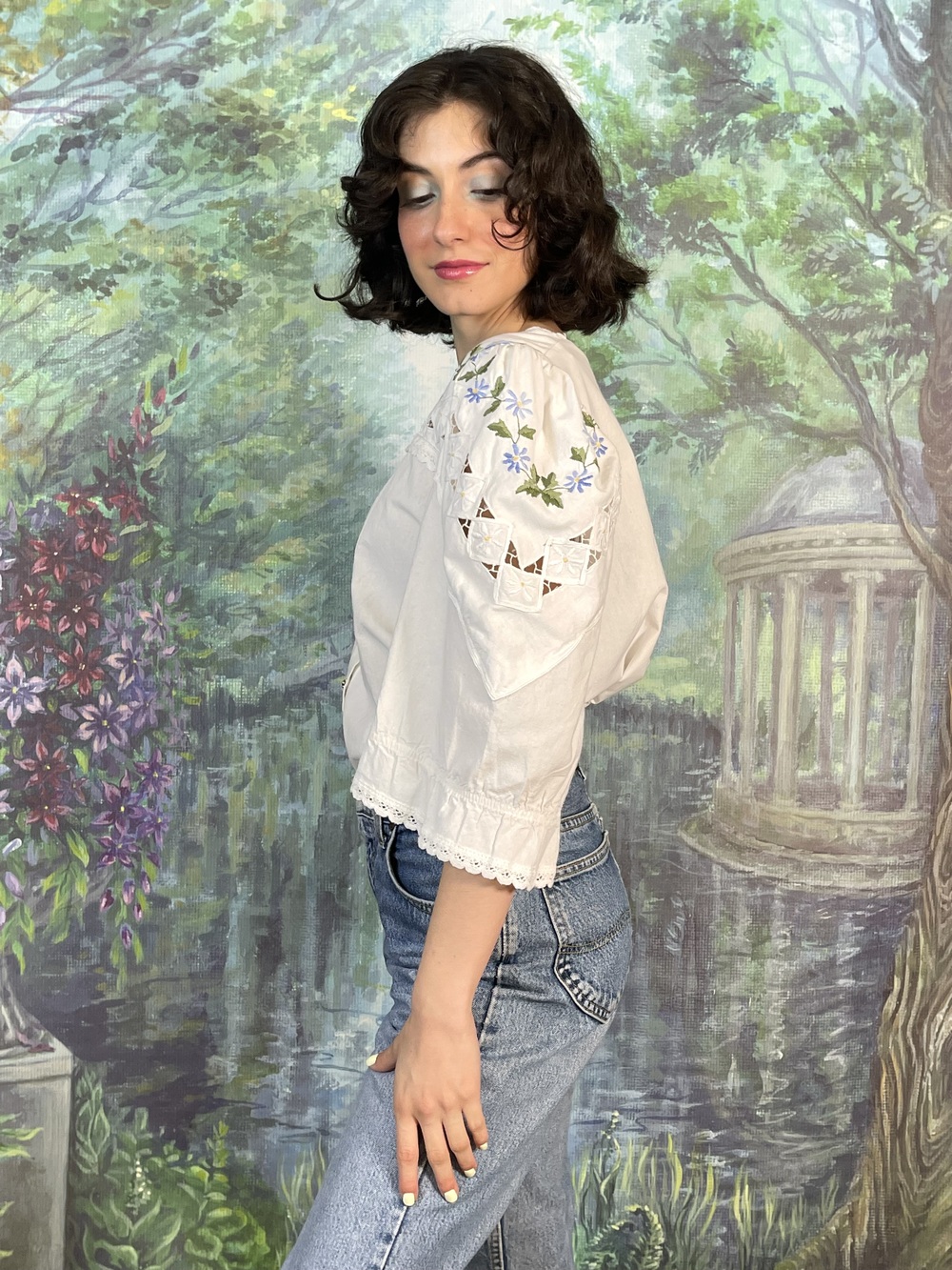 70s Vintage Austrian Embroidered Flowers Cotton Blouse