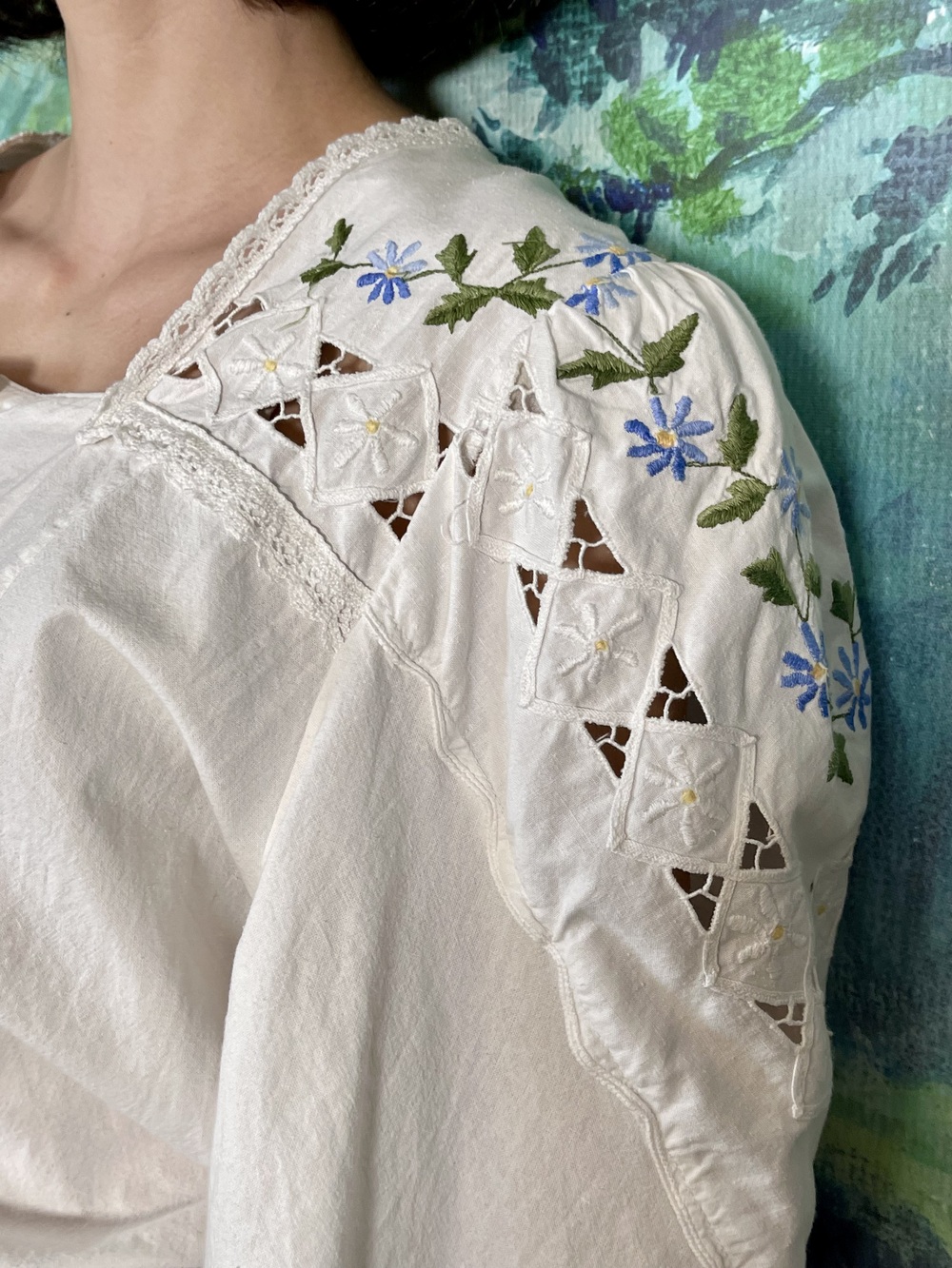 70s Vintage Austrian Embroidered Flowers Cotton Blouse
