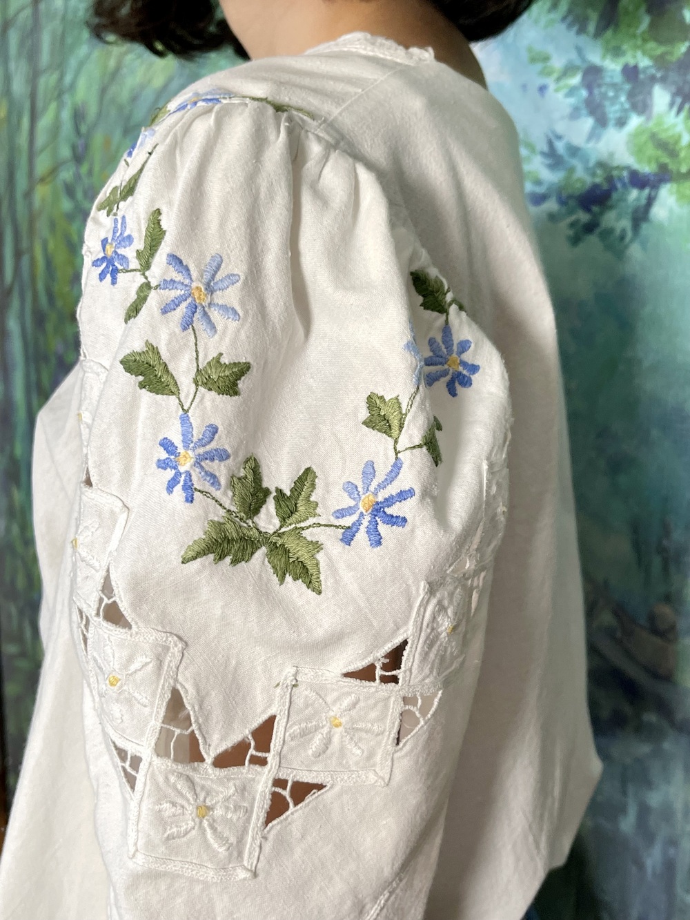 70s Vintage Austrian Embroidered Flowers Cotton Blouse