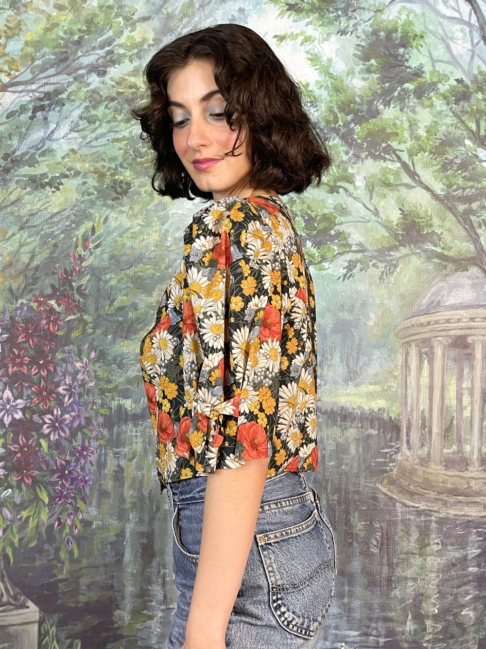 80s Vintage Austrian Daisy & Poppy Floral Blouse
